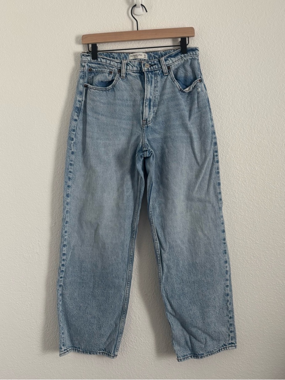 Abercrombie & Fitch Women's Size 28/6 R Blue High Rise The Loose Fit Jeans